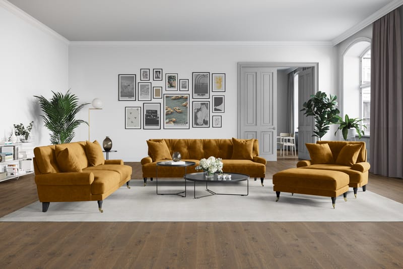 Andrew 3-personers Fløjlssofa - Mørkegul - Møbler - Sofaer - Howard sofa