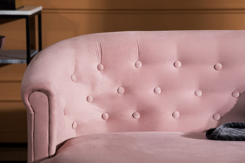 Dahlia Siss Sofa - Lys Rosa Velour - Møbler - Sofaer - Howard sofa
