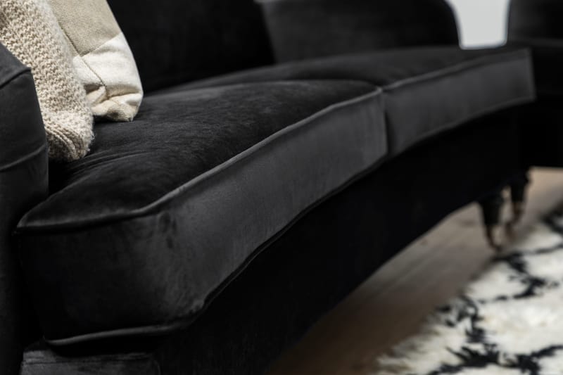 Howard Classic 2-personers Svunget Fløjlssofa - Sort - Møbler - Sofaer - Howard sofa