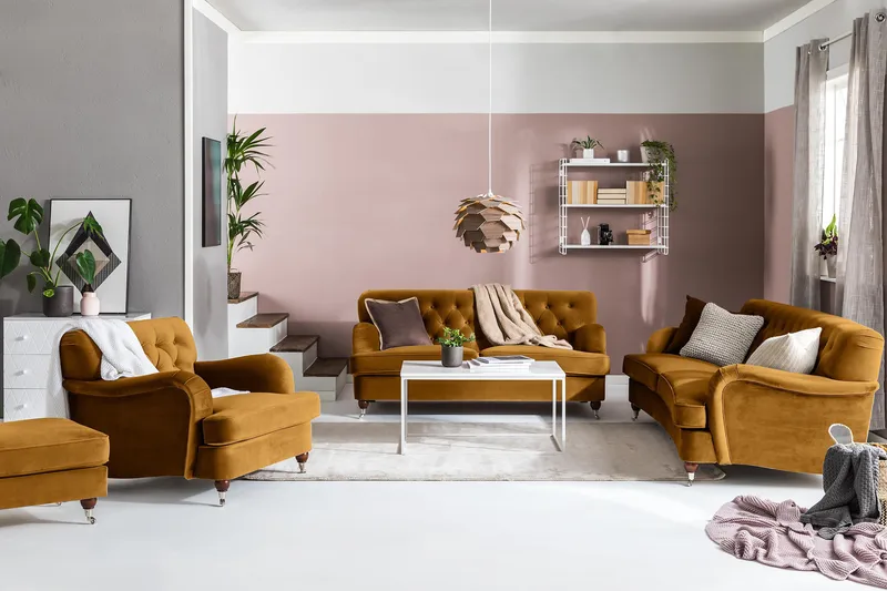 Howard Riviera 3-personers Svunget Fløjlssofa - Mørkegul - Møbler - Sofaer - Howard sofa