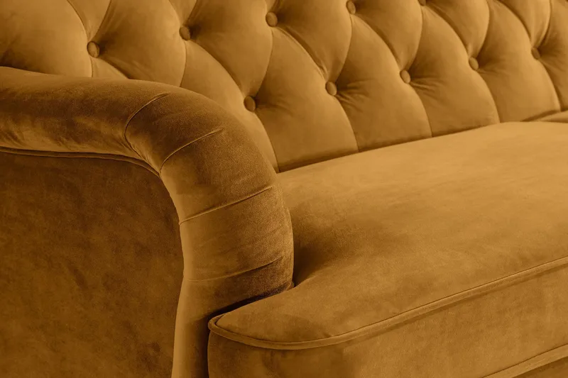 Howard Riviera 3-personers Fløjlssofa - Mørkegul - Møbler - Sofaer - Howard sofa