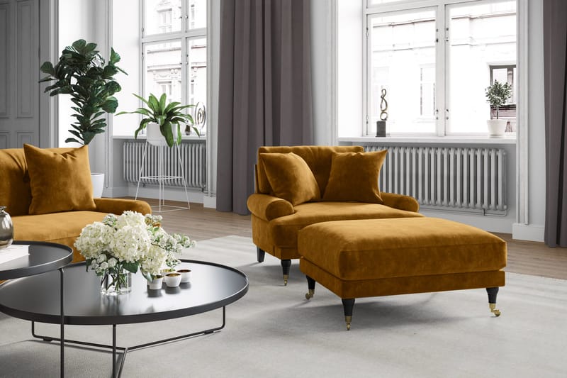 Andrew Sofaarrangement 3-personers + 2-personers Sofa + Lænestol + Fodskammel i Fløjl - Mørkegul - Møbler - Sofaer - Sofagrupper - Howard sofagruppe
