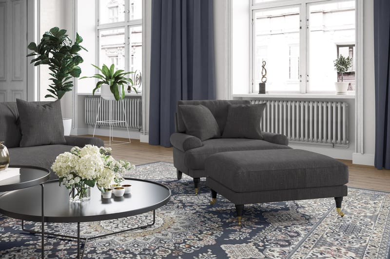 Andrew Sofagruppe 2-personers Sofa + Lænestol + Fodskammel i Stof - Mørkegrå - Møbler - Sofaer - Sofagrupper - Howard sofagruppe