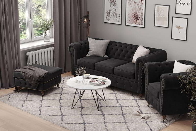 Chesterfield Deluxe Sofagruppe 3+2+Lænestol+Puf Velour - Sort - Howard sofagruppe