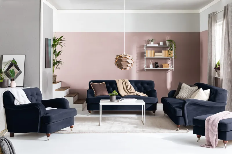 Howard Riviera Sofagruppe 3-personers + 2-personers Sofa + Lænestol + Fodskammel i Fløjl - Blå - Møbler - Sofaer - Sofagrupper - Howard sofagruppe