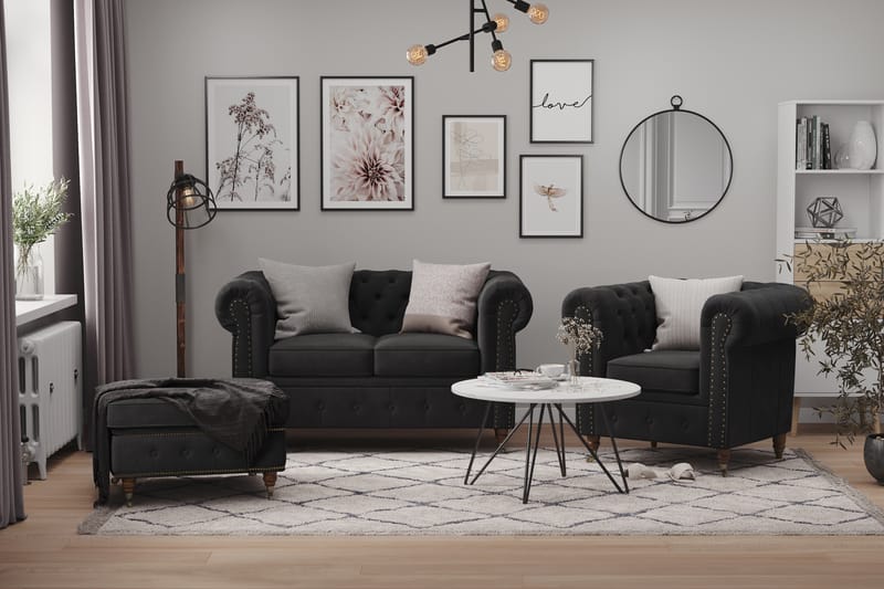 Chesterfield Deluxe Veloursofa 2-pers - Sort - Møbler - Sofaer - Velour sofaer
