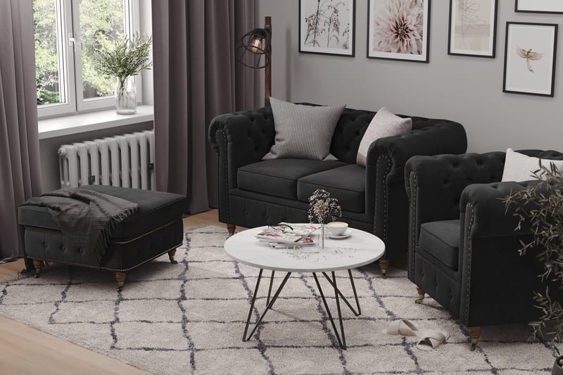 Chesterfield Deluxe Veloursofa 2-pers - Sort - Møbler - Sofaer - Velour sofaer