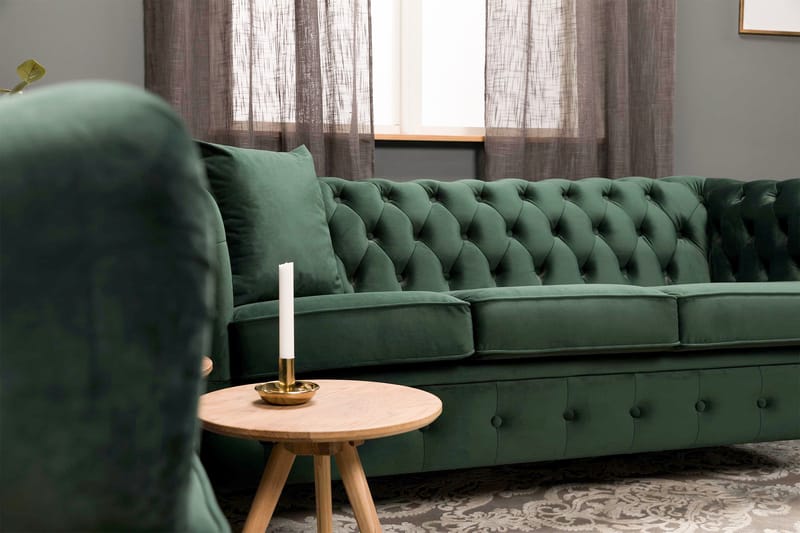 Chesterfield Deluxe Veloursofa 4-pers - Mørkegrøn - Møbler - Sofaer - Velour sofaer