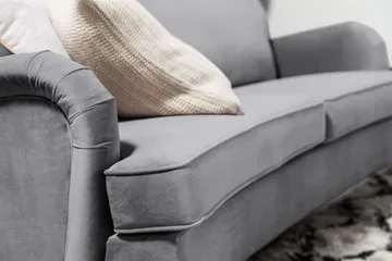 Howard-sofa uden divan og chaiselong Bloomington Howard Classic fløjlsofa 3,5-personers Vera 2, Grå velour - Møbler - Sofaer - 3 personers sofa