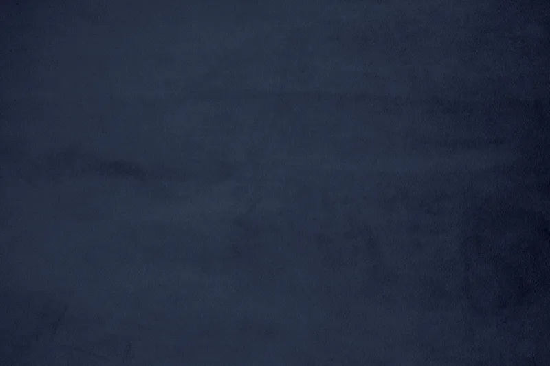 Andrew Lænestol med Puf Velour - Midnatsblå/Messing - Møbler - Stole & lænestole - Lænestole - Lænestol med fodskammel