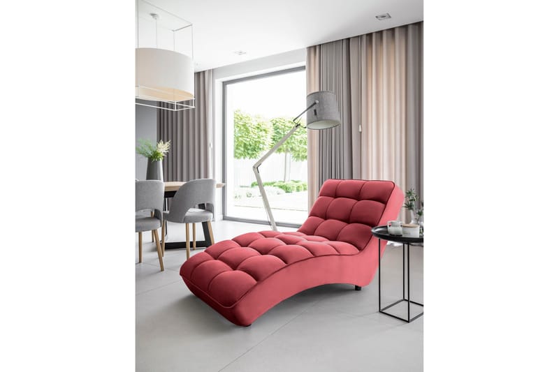 Mariya Chaiselongstol, Rød