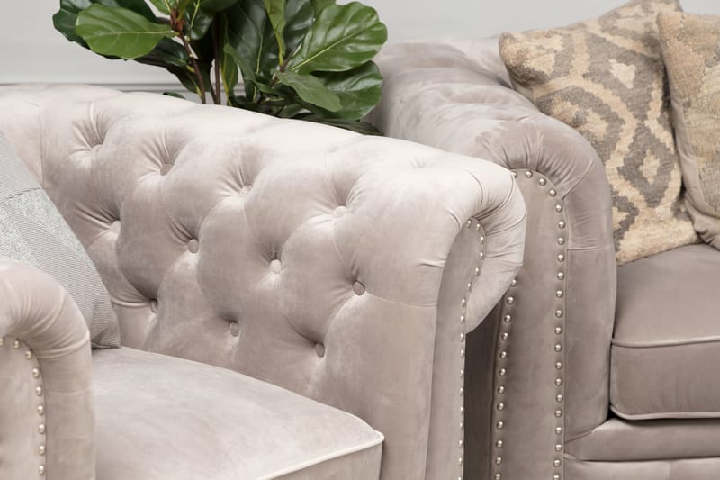 CHESTERFIELD-Lyx Lænestol Velour Sand - Møbler - Stole & lænestole - Lænestole - Chesterfield lænestole