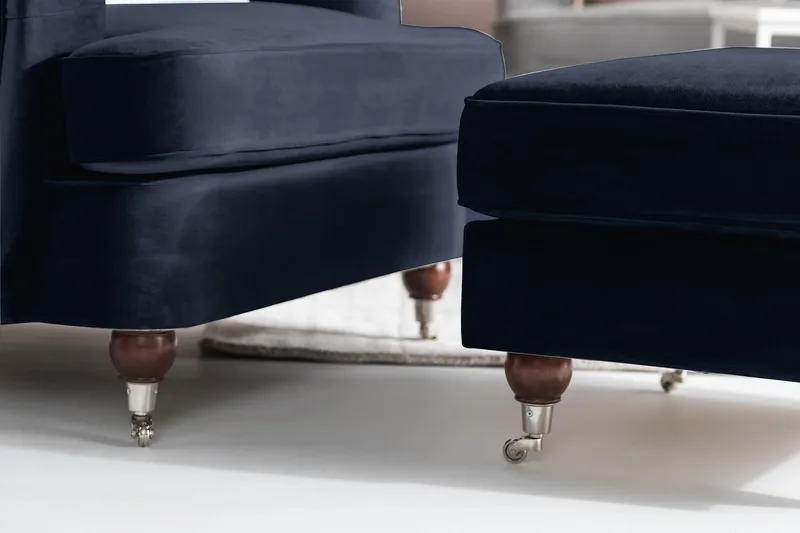 Howard Riviera Lænestol med Fodskammel - Midnatsblå - Møbler - Stole & lænestole - Lænestole - Howard lænestol