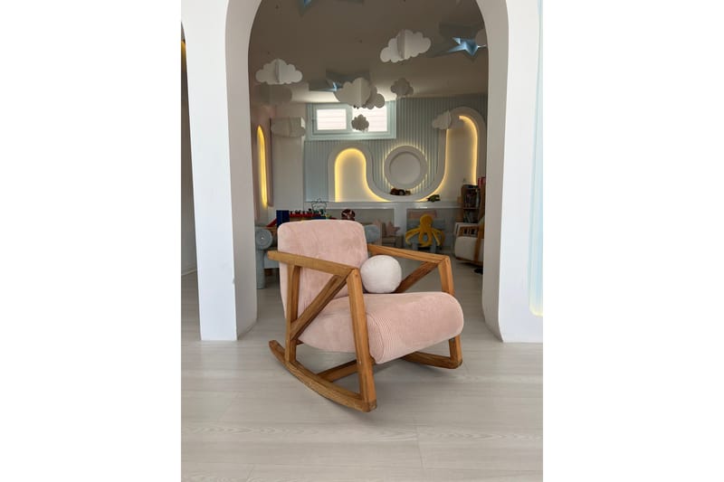 Mamuni Lænestol, Lyserød