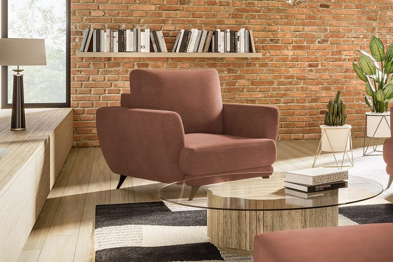 Megis Lænestol, Lyserød