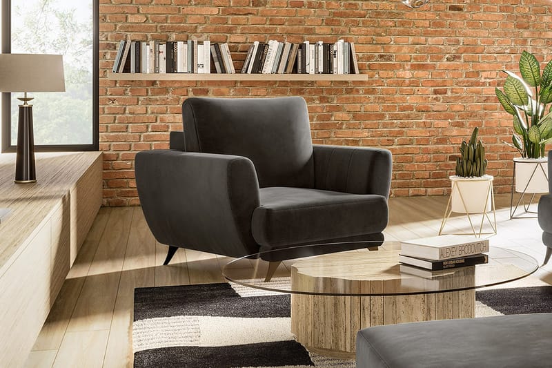 Megis Lænestol, Sort