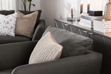 Trend Sofagruppe Lænestol med Fodskammel - Sort - Møbler - Stole & lænestole - Lænestole