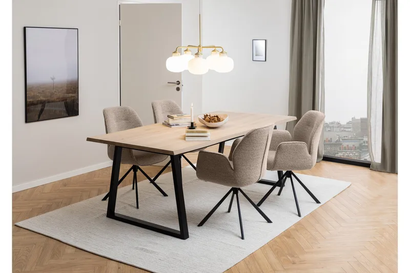 Lipie Spisebordsstol i Bouclé med Metalben - Beige - Møbler - Stole & lænestole - Spisebordsstole & køkkenstole