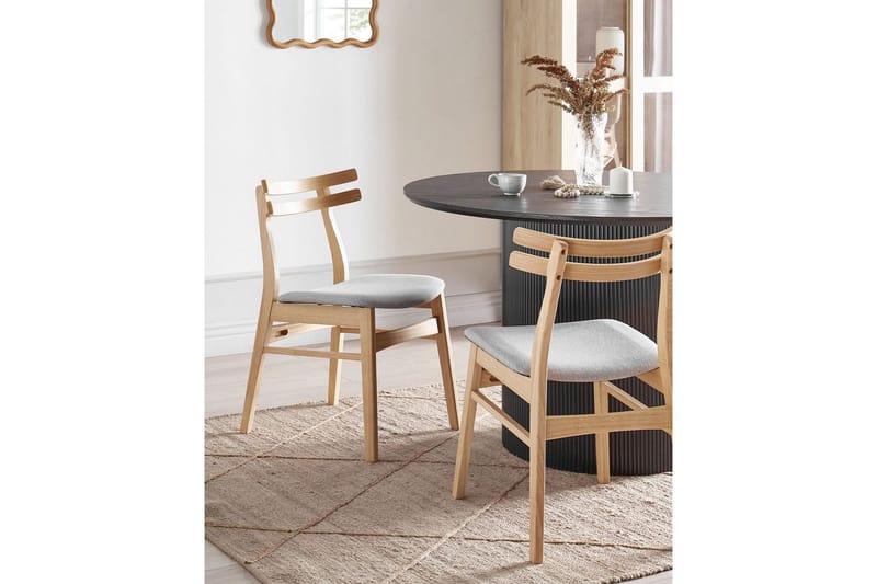 Matsalsstol Beliani Cynthiana set om 2 Ljus Trä-Grå Light grey - Møbler - Stole & lænestole - Spisebordsstole & køkkenstole