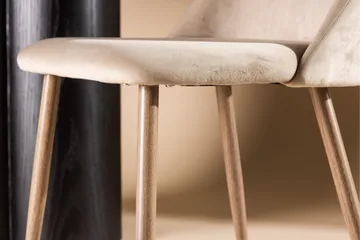 Night Spisebordsstol i Fløjl med Metalben - Brun - Møbler - Stole & lænestole - Spisebordsstole & køkkenstole