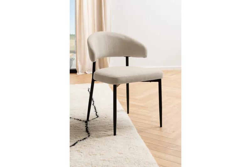 Sawako Spisebordsstol & Køkkenstol i Stof med Sorte Metalben - Beige - Møbler - Stole & lænestole - Spisebordsstole & køkkenstole