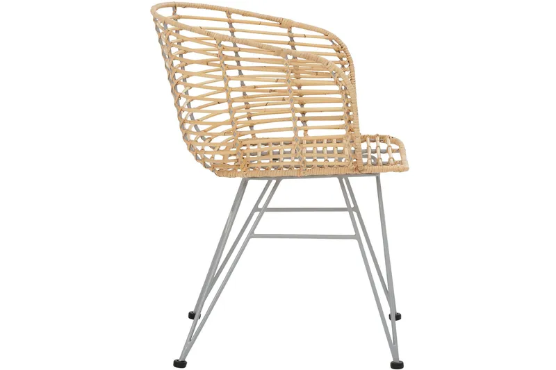 Marlee Armstol, Natur