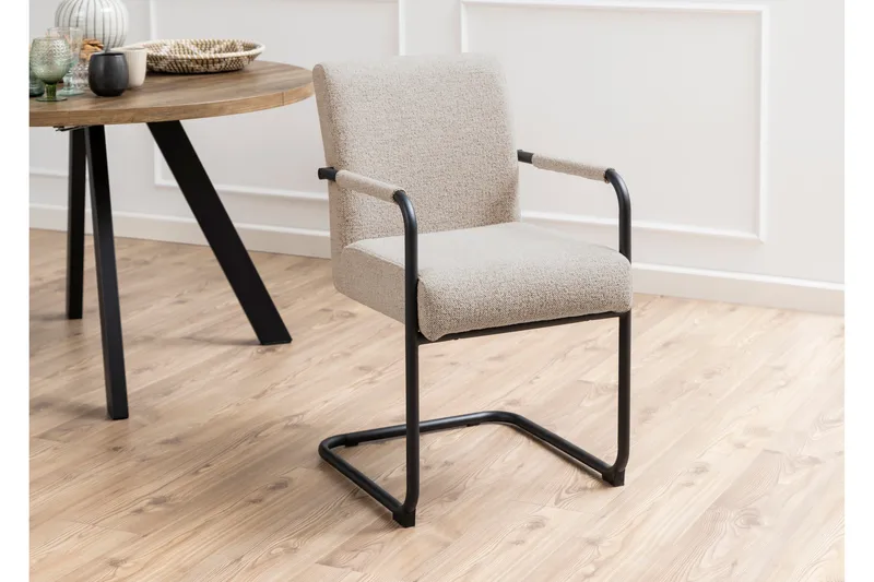 Salini Armlænsstol - Beige - Møbler - Stole & lænestole - Spisebordsstole & køkkenstole