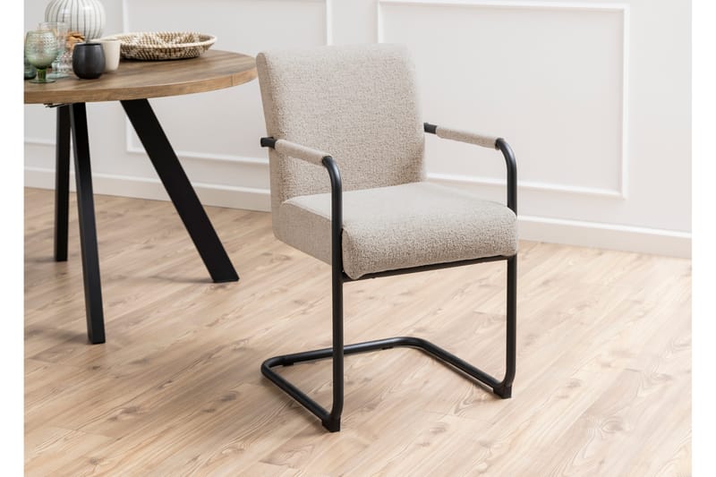 Salini Armlænsstol - Beige - Møbler - Stole & lænestole - Spisebordsstole & køkkenstole
