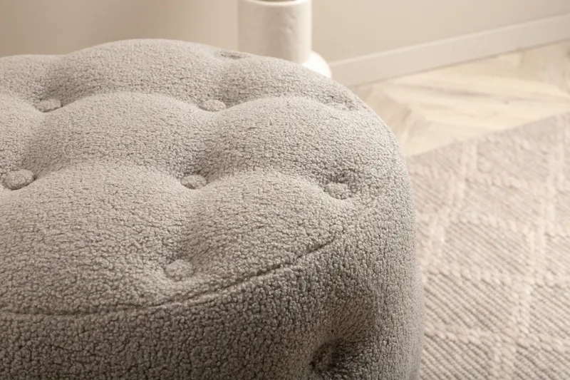 Benjamin Sittepuffe - Greige - Møbler - Stole & lænestole - Taburet & skammel - Ottoman