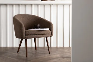 Wanda Rund Lænestol i Bouclé med Metalben - Brun - Møbler - Stole & lænestole - Lænestole