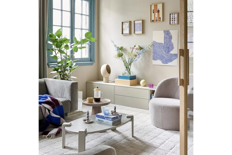 Settle Vægmonteret Tv-bord 200 cm med Opbevaring i Fyr - Sandbeige - Møbler - TV borde & mediemøbler - TV-borde