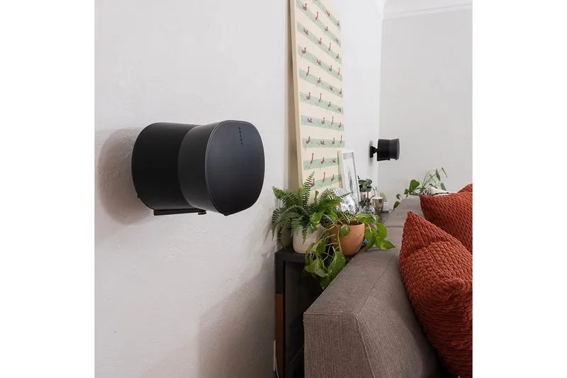 Vægbeslag Sanus til Sonos Era 300 - Sort - Møbler - TV borde & mediemøbler - Mediestativ & vægbeslag
