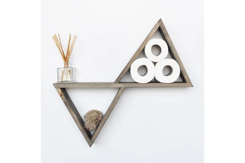 Evila Væghylde trekanter, Træ