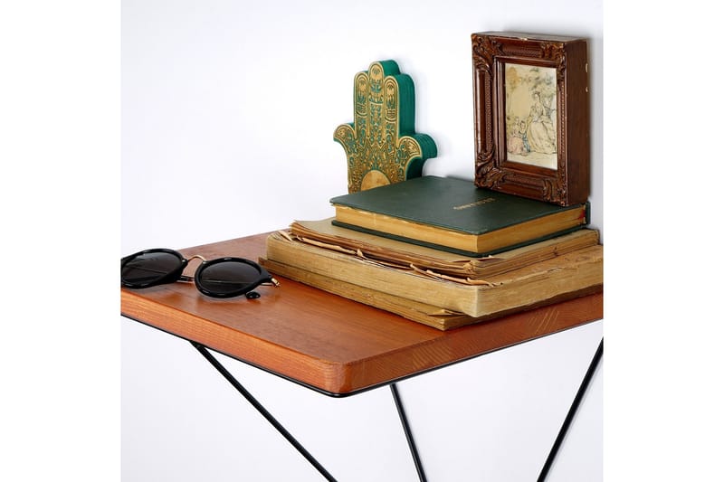 Pukkuri Papirsholder med hylde 33 cm - Brun / sort - Opbevaring - Hylder & Reoler - Væghylde & vægreol