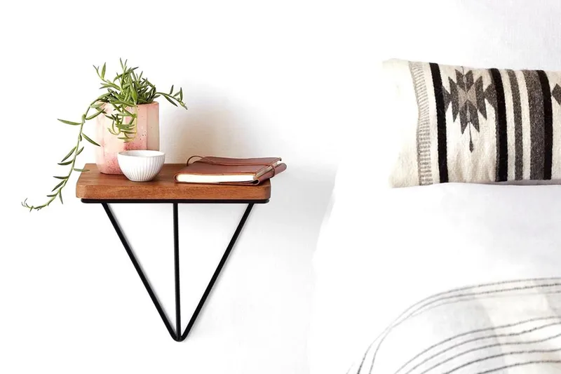 Pukkuri Papirsholder med hylde 33 cm - Brun / sort - Opbevaring - Hylder & Reoler - Væghylde & vægreol