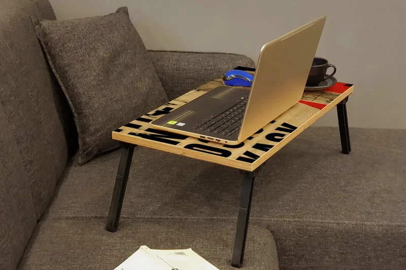 Bourdeau Bærbarcomputer stativ 25 cm - Træ/natur/Sort - Opbevaring - Opbevaring til småting - Opbevaringsstativ - Bærbarstativ