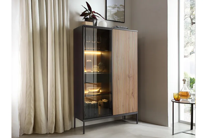 Klinkerville Vitrineskab med Glasdør og Belysning 39 cm dybde 10 cm - Sort - Opbevaring - Skab - Vitrineskabe