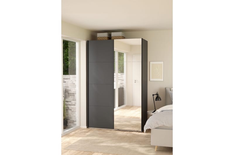 Elvos Garderobe med Spejl 139x220 cm - Sort - Opbevaring - Tøjopbevaring - Garderobeskabe