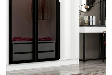 Fruitland Garderobe 225 cm - Hvid - Opbevaring - Tøjopbevaring - Garderobeskabe