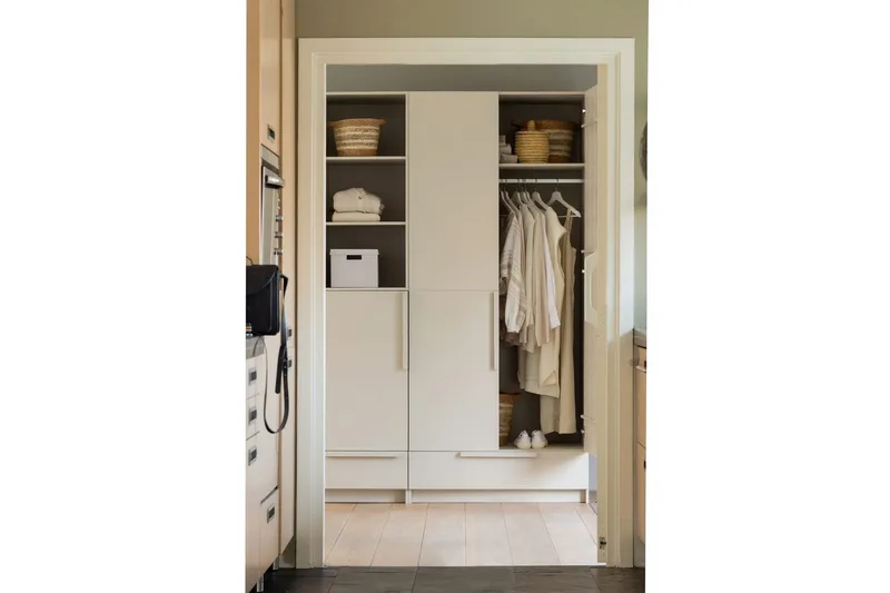 Garderobe Pure 2 Døre - 2 Døre - Opbevaring - Tøjopbevaring - Garderobeskabe - Garderobeskab & klædeskab