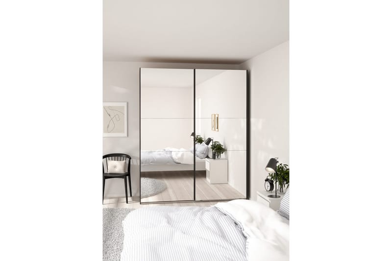 Takeru Garderobe med Spejl 179x220 cm - Sort - Opbevaring - Tøjopbevaring - Garderobeskabe