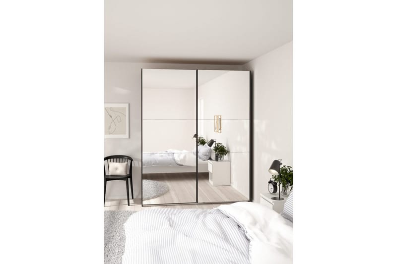 Takeru Garderobe med Spejl 179x220 cm - Sort - Opbevaring - Tøjopbevaring - Garderobeskabe