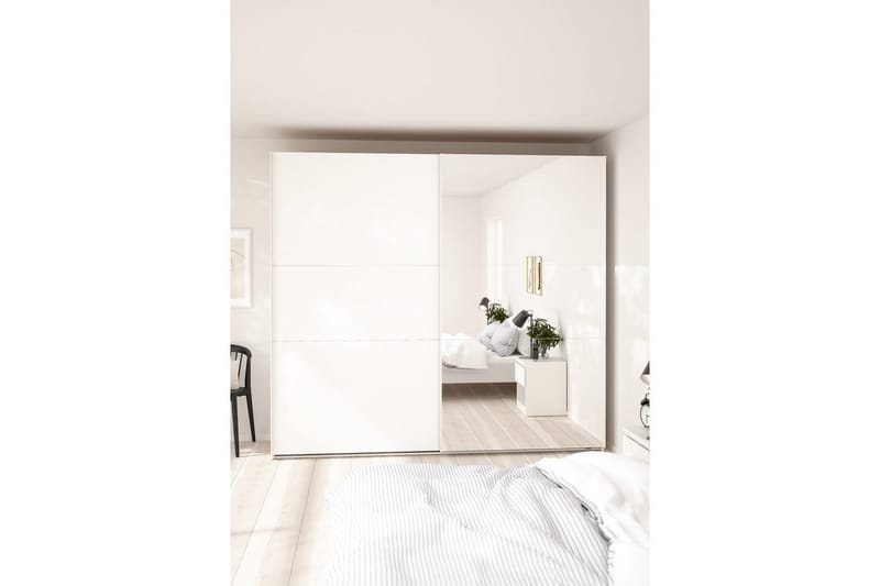 Takeru Garderobe med Spejl 244x221 cm - Hvid - Opbevaring - Tøjopbevaring - Garderobeskabe