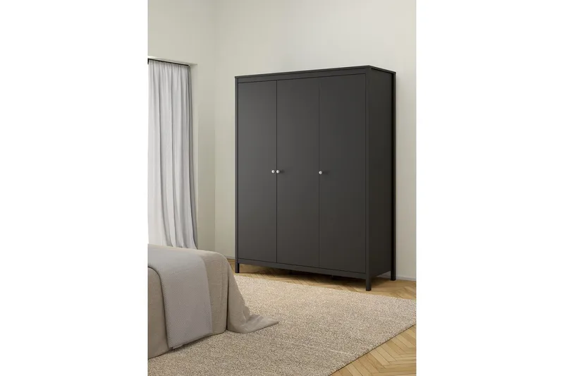 Vallvidera Garderobe 150x199 cm - Sort - Opbevaring - Tøjopbevaring - Garderobeskabe