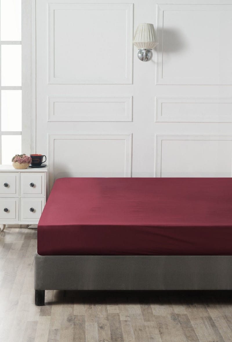 Talvenis faconlagen 140x190 cm - Mørkerød - Tekstiler - Børnetekstiler - Sengetøj til børn - Tremmeseng sengetøj - Lagen tremmeseng