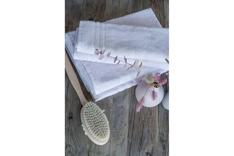 Brusehåndklæde Basis Frotté 65 x 130 cm - Hvid - Tekstiler - Badetekstiler - Håndklæder