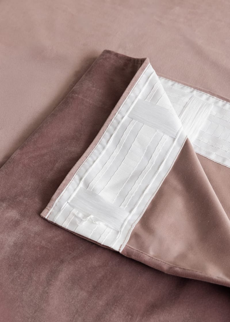 Gardin Elsa 140x250 cm - Støvet rosa - Tekstiler - Gardiner - Lange gardiner - Gardin med rynkebånd