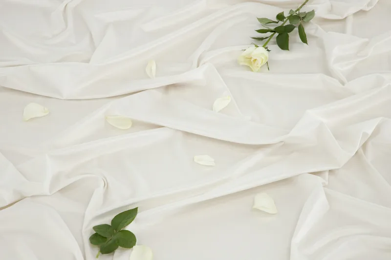 Mary Gardin 135x250 cm - Hvit - Tekstiler - Gardiner - Lange gardiner - Gardiner med løbegang