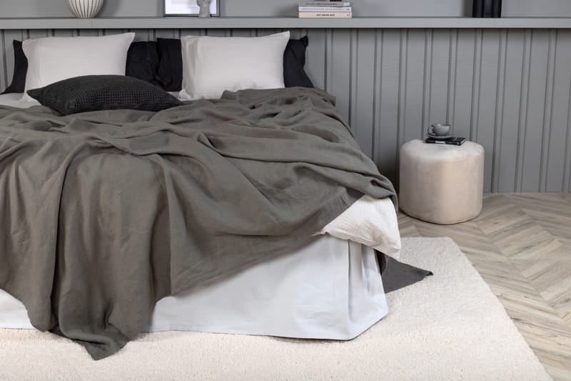 Milo Sengetæppe 260x260 cm - Lysegrå - Tekstiler - Sengetøj - Sengetæppe - Sengetæppe dobbeltseng