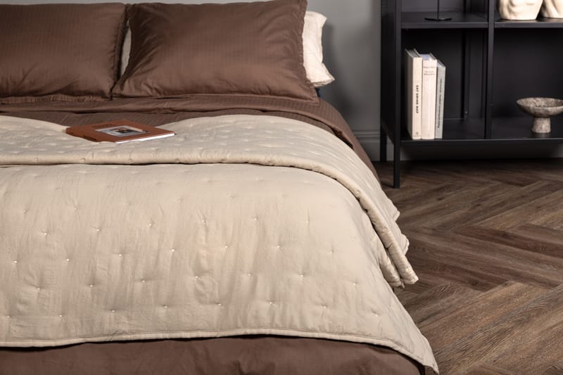 Sally Sengetæppe 150x250 cm - Beige - Tekstiler - Sengetøj - Sengetæppe - Sengetæppe dobbeltseng